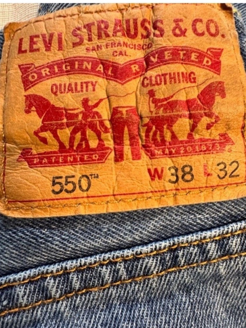 Levi's 550 Men's Relaxed Jeans in Light Blue size 38 x 32